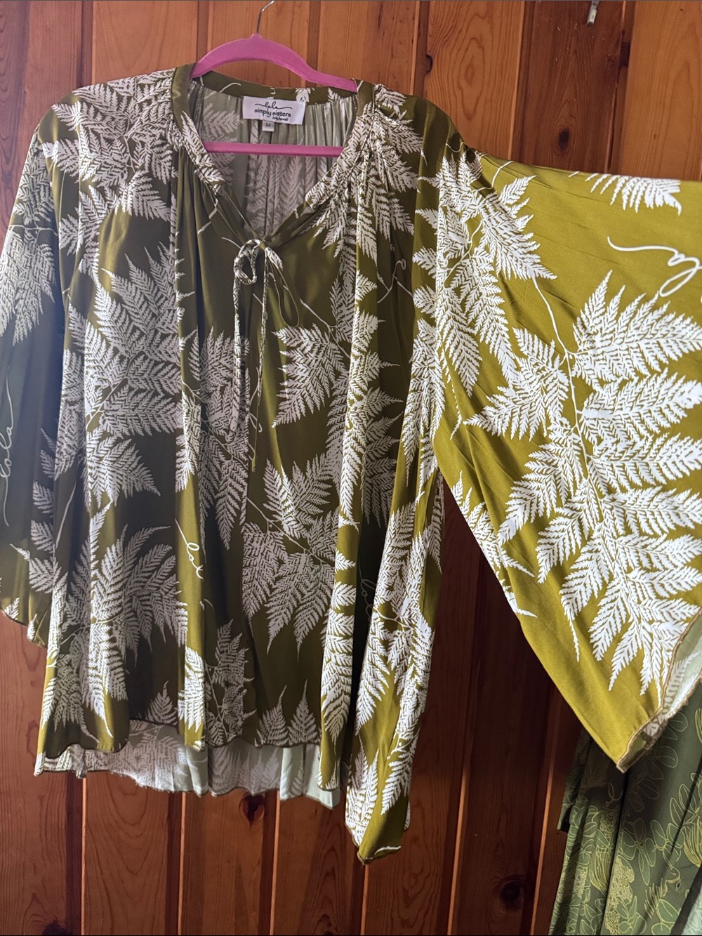 Wahine Toa Olive and White Fern-Print Tunic Blouse